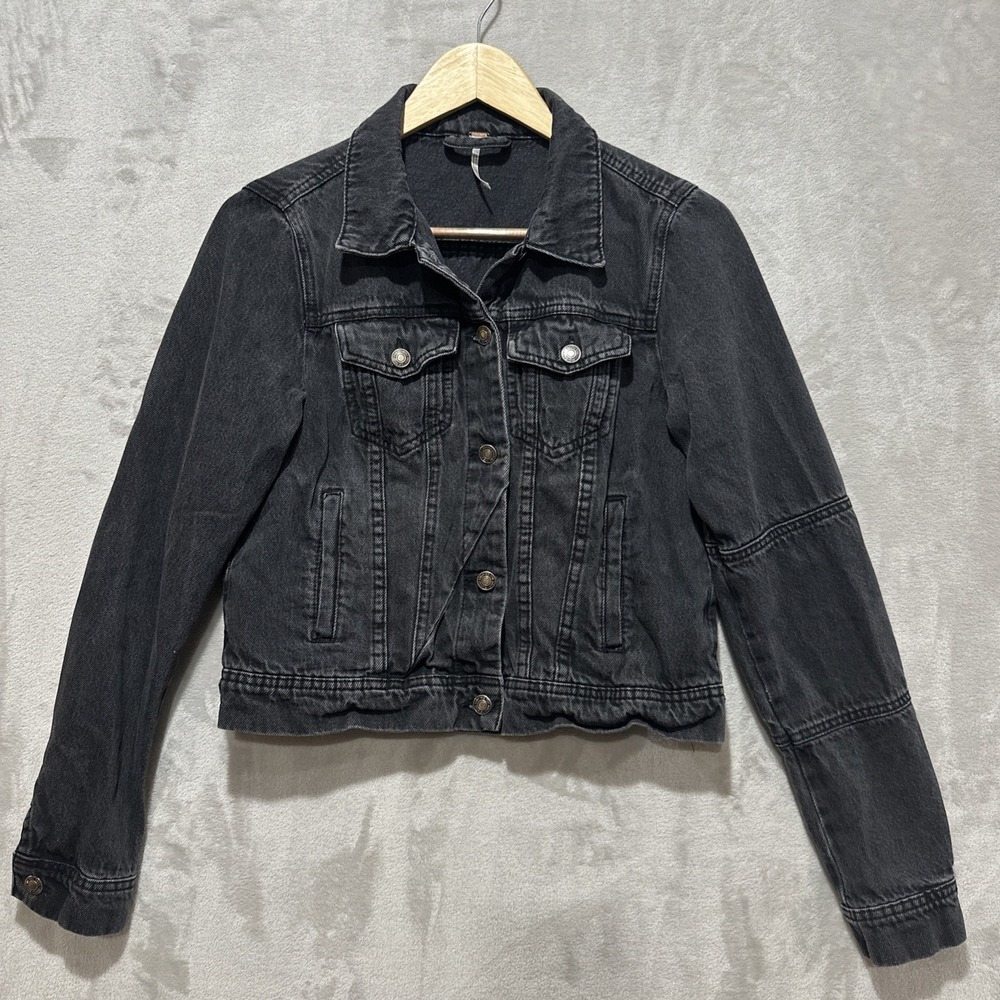 Free People Jacket Womens Size XS Black Faded Denim Button Front Cropped - Picture 1 of 8